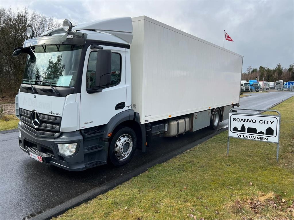 Mercedes-Benz Antos 1824 LnR - Грузовик с закрытым кузовом: фото 3 Mercedes-Benz Antos 1824 LnR - Грузовик с закрытым кузовом: фото 3