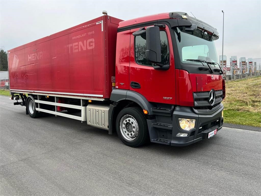 Mercedes-Benz Antos 1827 LnR - Грузовик с закрытым кузовом: фото 3 Mercedes-Benz Antos 1827 LnR - Грузовик с закрытым кузовом: фото 3