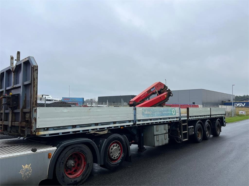 Leci 13,6 mtr. HMF 1820K3 - Полуприцеп: фото 1 Leci 13,6 mtr. HMF 1820K3 - Полуприцеп: фото 1