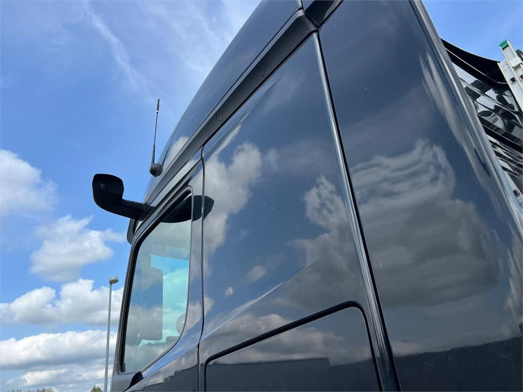 Mercedes-Benz Actros 2545 LS  - Тягач: фото 2 Mercedes-Benz Actros 2545 LS  - Тягач: фото 2