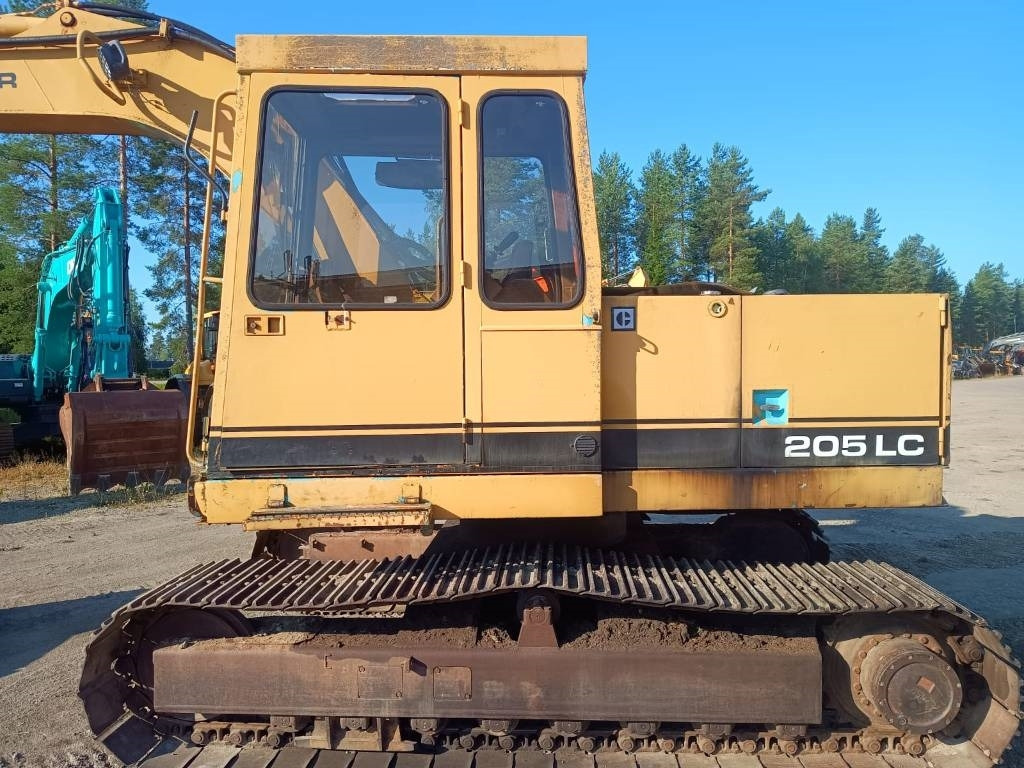 CAT 205LC - Гусеничный экскаватор: фото 2 CAT 205LC - Гусеничный экскаватор: фото 2
