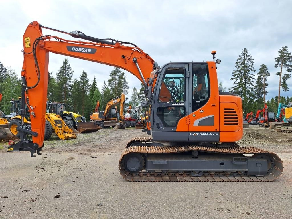 Doosan DX140LCR-5 - Гусеничный экскаватор: фото 1 Doosan DX140LCR-5 - Гусеничный экскаватор: фото 1