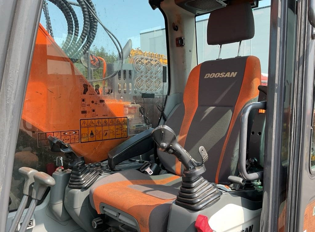 Doosan DX235LCR-5 DOZER - Гусеничный экскаватор: фото 4 Doosan DX235LCR-5 DOZER - Гусеничный экскаватор: фото 4