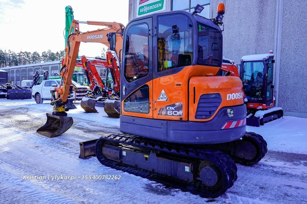 Doosan DX60LCR VARUSTEPAKETILLA - Мини-экскаватор: фото 2 Doosan DX60LCR VARUSTEPAKETILLA - Мини-экскаватор: фото 2