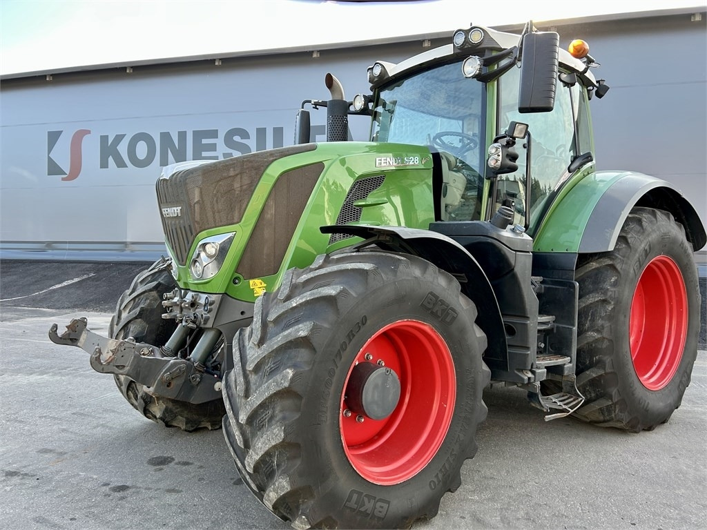 Fendt 828 S4 Profi Plus - Трактор: фото 2 Fendt 828 S4 Profi Plus - Трактор: фото 2
