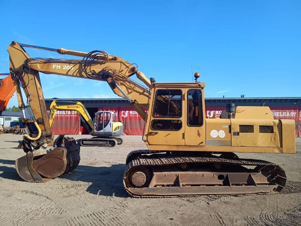 Fiat-Hitachi FH200T 2-KAUHAA - Гусеничный экскаватор: фото 1 Fiat-Hitachi FH200T 2-KAUHAA - Гусеничный экскаватор: фото 1