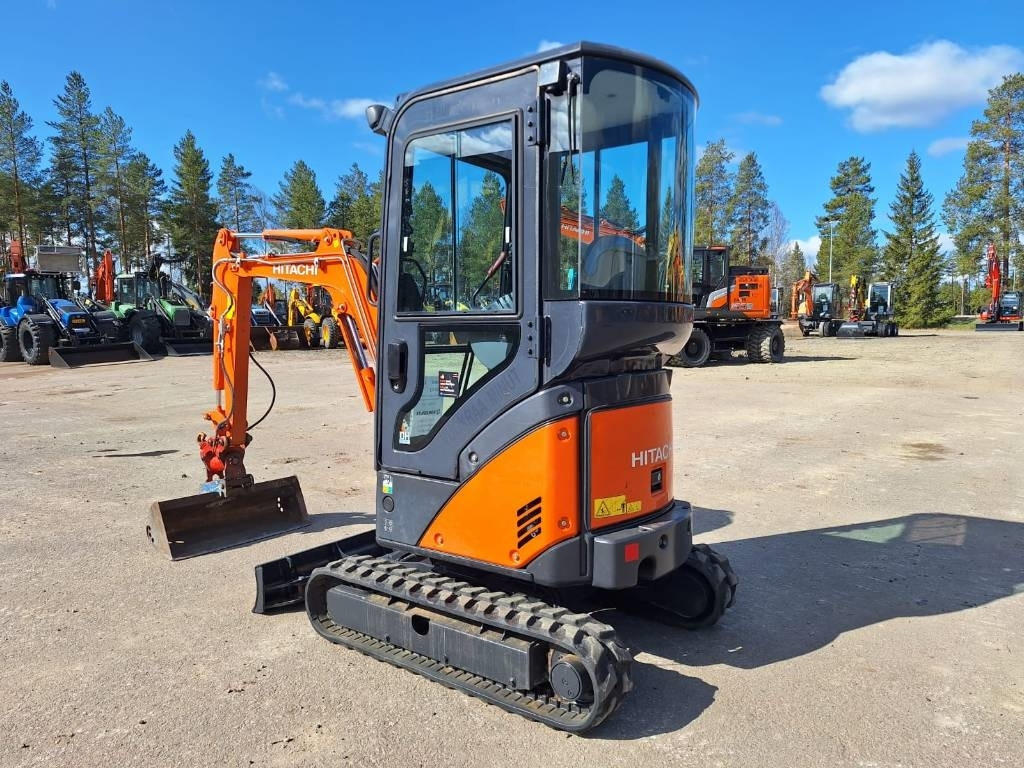 Hitachi ZX17U-2 KALLISTAJA+4-KAUHAA - Мини-экскаватор: фото 2 Hitachi ZX17U-2 KALLISTAJA+4-KAUHAA - Мини-экскаватор: фото 2