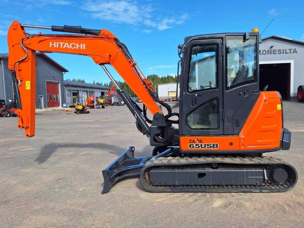 Hitachi ZX65USB-5 - Мини-экскаватор: фото 1 Hitachi ZX65USB-5 - Мини-экскаватор: фото 1