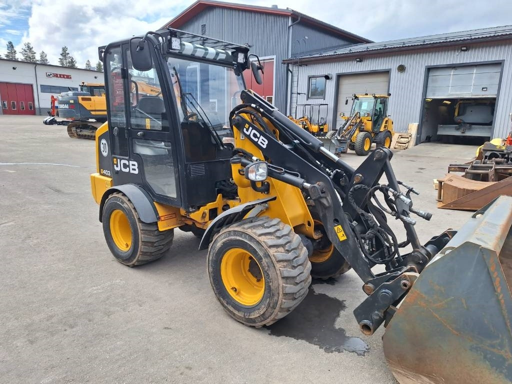 Компактный фронтальный погрузчик JCB 403 PIIKIT JA KAUHA: фото 6