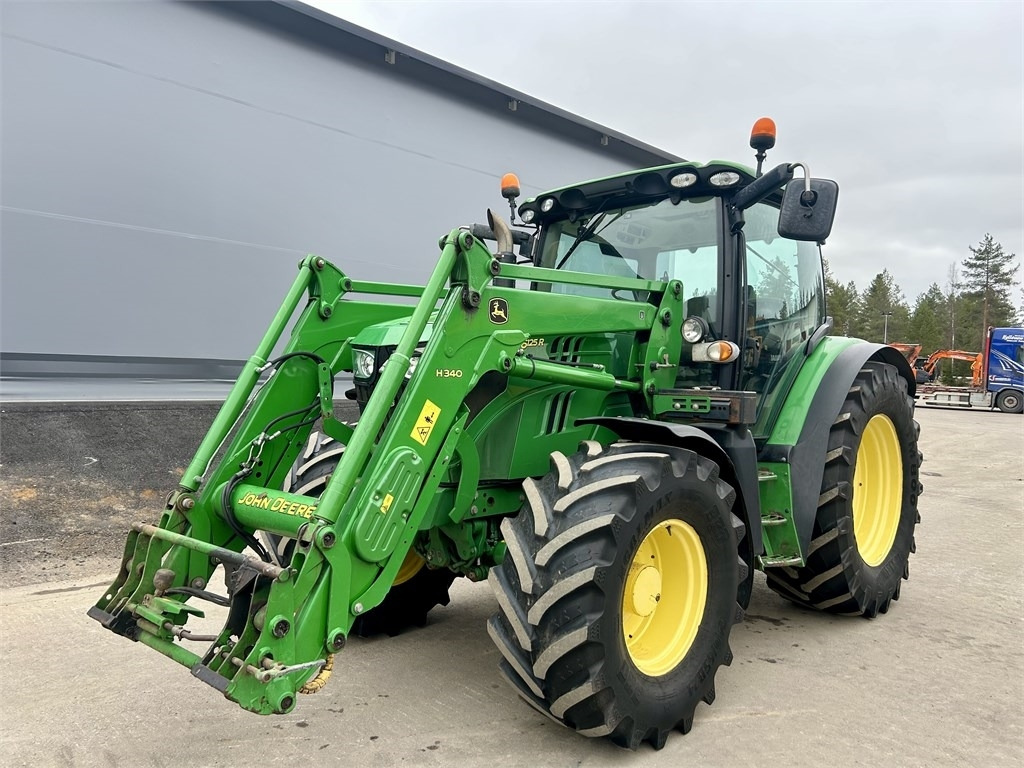 John Deere 6125 R AUTOPOWER ETUKUORMAAJALLA  - Трактор: фото 2 John Deere 6125 R AUTOPOWER ETUKUORMAAJALLA  - Трактор: фото 2