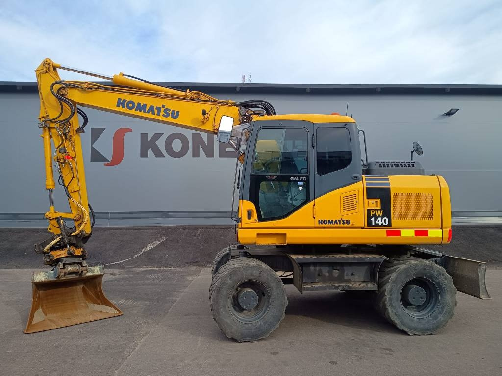 Komatsu PW140-7 PYÖRITTÄJÄLLÄ - Колёсный экскаватор: фото 1 Komatsu PW140-7 PYÖRITTÄJÄLLÄ - Колёсный экскаватор: фото 1