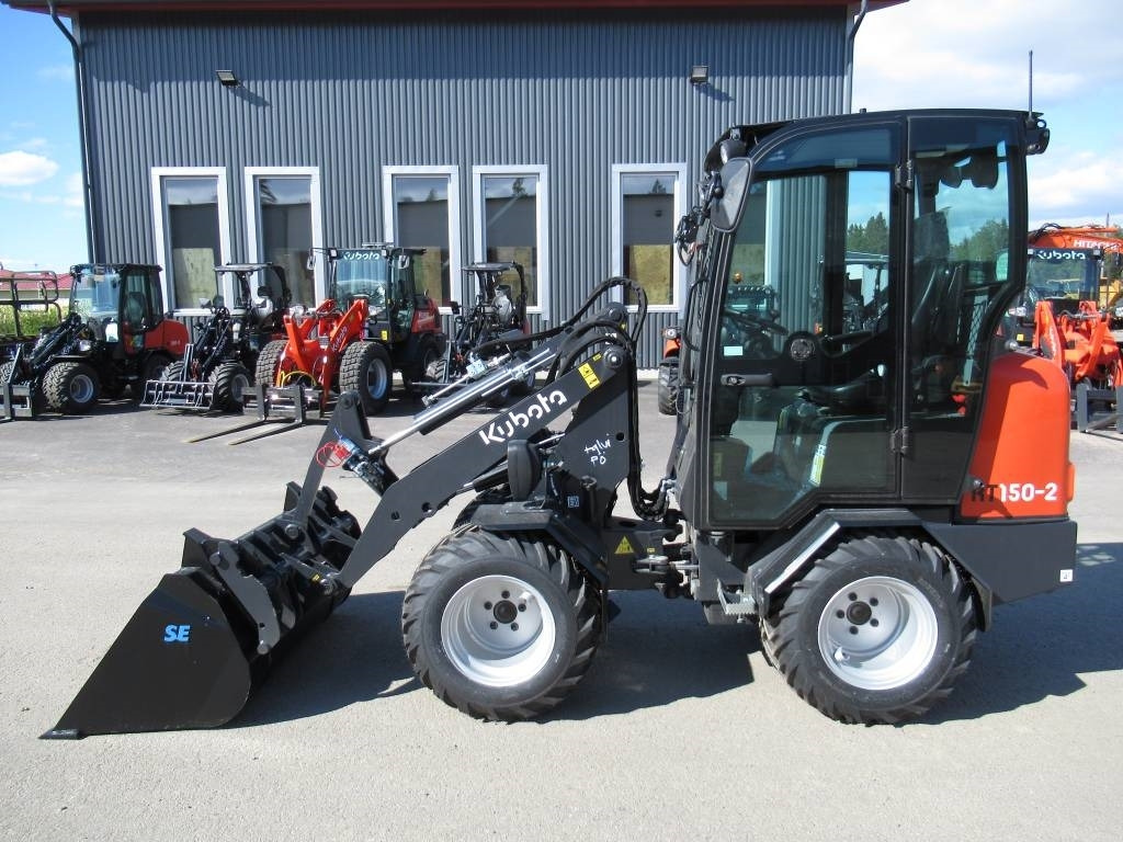 Kubota RT150-2 PIENKUORMAAJA, UUSI - Компактный фронтальный погрузчик: фото 1 Kubota RT150-2 PIENKUORMAAJA, UUSI - Компактный фронтальный погрузчик: фото 1