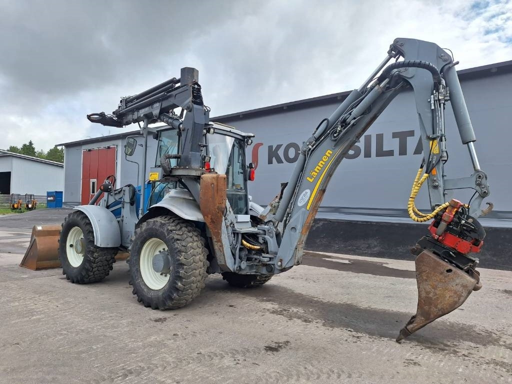 Lännen 8600G NOSTIN, HENKILÖKORI, PYÖRITTÄJÄ YM. - Экскаватор-погрузчик: фото 2 Lännen 8600G NOSTIN, HENKILÖKORI, PYÖRITTÄJÄ YM. - Экскаватор-погрузчик: фото 2