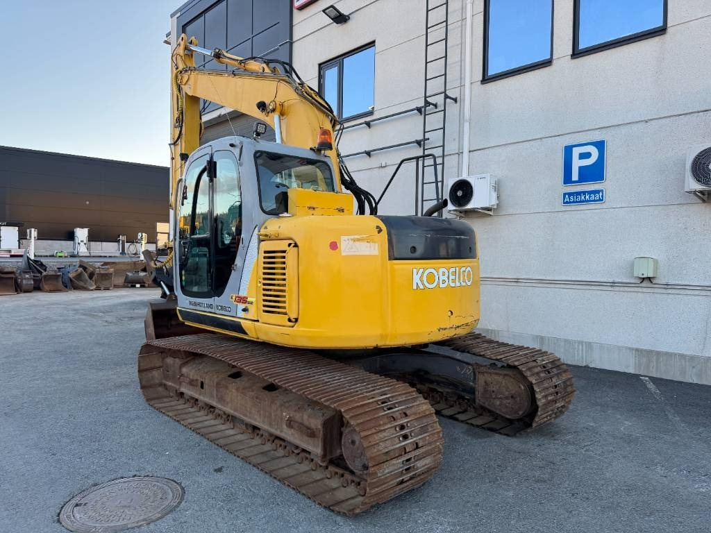New Holland E 135 SR LC - Гусеничный экскаватор: фото 3 New Holland E 135 SR LC - Гусеничный экскаватор: фото 3