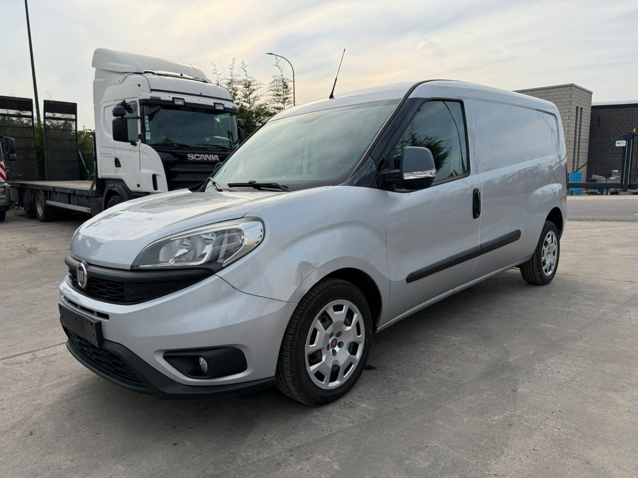 Fiat Doblo Maxi. 1.6 Klima. Navi. Tempomat - Легковой фургон: фото 1 Fiat Doblo Maxi. 1.6 Klima. Navi. Tempomat - Легковой фургон: фото 1