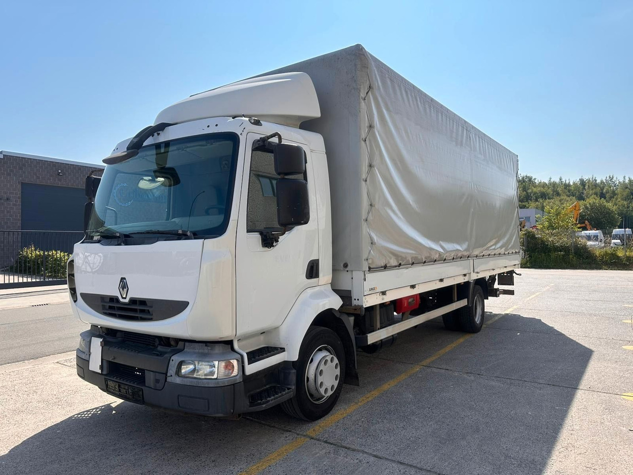 Renault Midlum dXi220-12. Klima. - Тентованный грузовик: фото 3 Renault Midlum dXi220-12. Klima. - Тентованный грузовик: фото 3