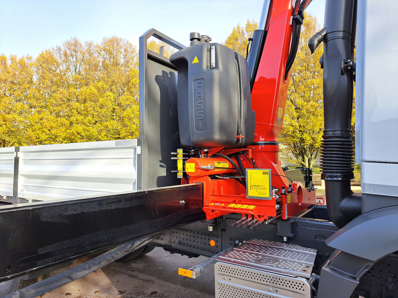Новый Грузовик бортовой/ Платформа, Автоманипулятор MERCEDES-BENZ AROCS 3340 CRANE FASSI F245 FLATBED TWISTLOCK EURO 3: фото 7