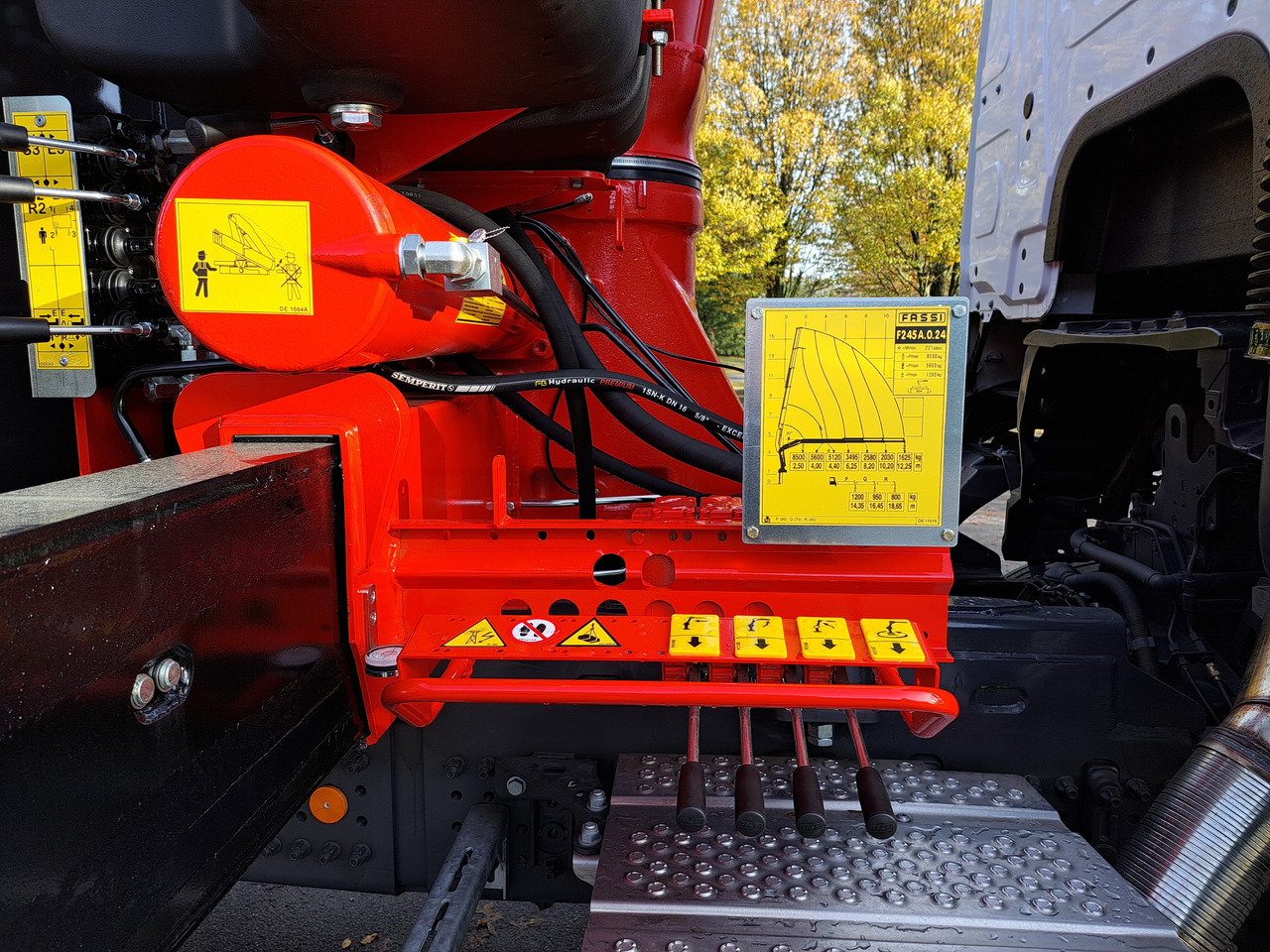 Новый Грузовик бортовой/ Платформа, Автоманипулятор MERCEDES-BENZ AROCS 3340 CRANE FASSI F245 FLATBED TWISTLOCK EURO 3: фото 9