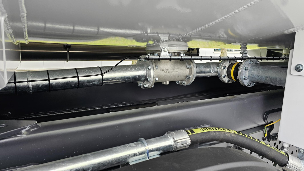 MERCEDES-BENZ Actros 3340 ADR Euro 3 лизинг MERCEDES-BENZ Actros 3340 ADR Euro 3: фото 14