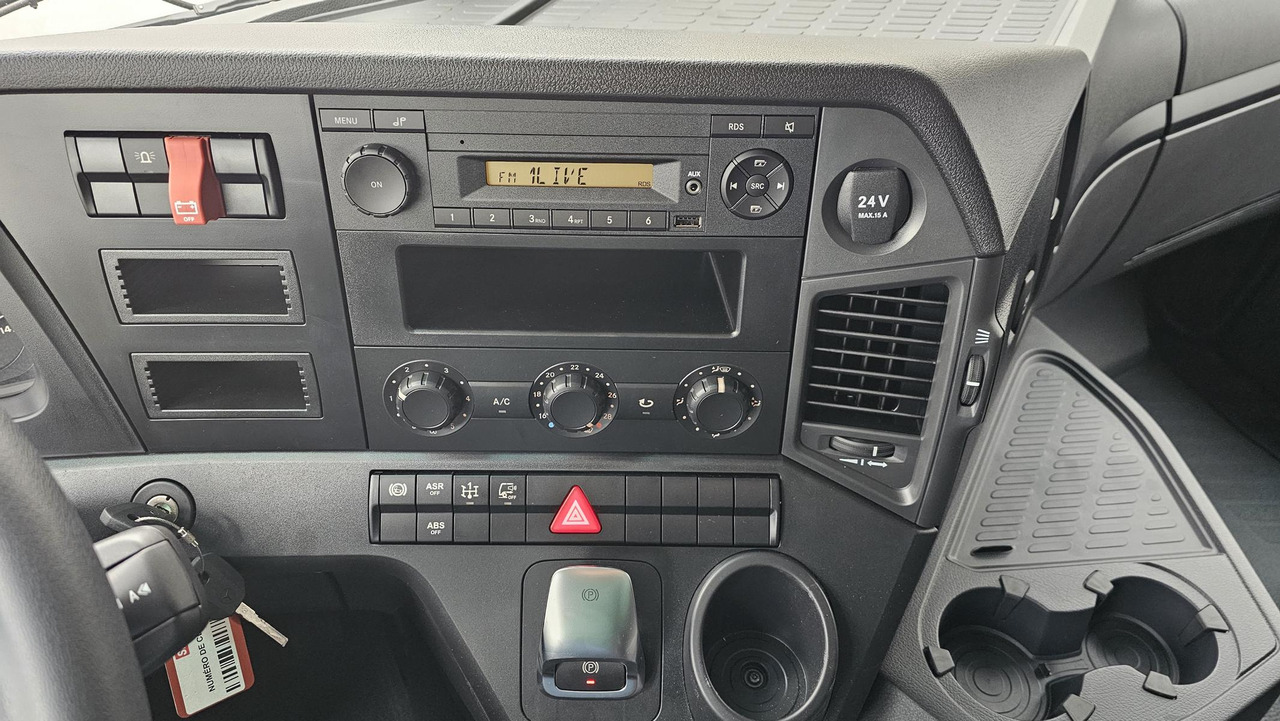 Новый Тягач MERCEDES-BENZ Actros 3340 S 6x4 ADR Euro 3 Tractor Head: фото 15 Новый Тягач MERCEDES-BENZ Actros 3340 S 6x4 ADR Euro 3 Tractor Head: фото 15