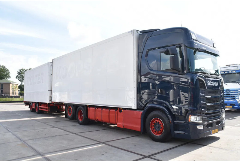 Scania S520 V8 NGS 6x2*4NB + SCHMITZ ZKO 20 - THERMO KING - RETARDER - FULL AIR - WHEELBASE: 515 CM - TOP CONDITION - - Рефрижератор: фото 4 Scania S520 V8 NGS 6x2*4NB + SCHMITZ ZKO 20 - THERMO KING - RETARDER - FULL AIR - WHEELBASE: 515 CM - TOP CONDITION - - Рефрижератор: фото 4