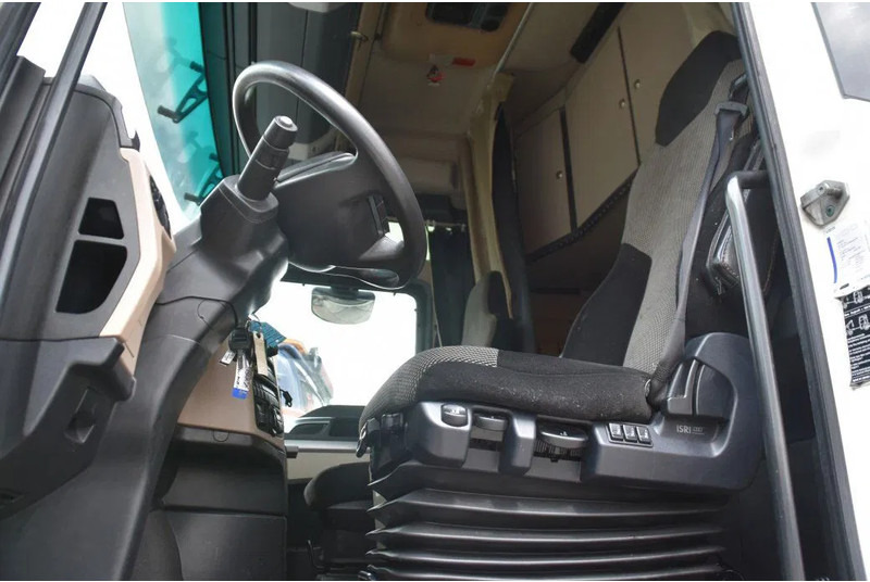 MAN TGX 18.420 - EURO 6 - ADR FL - PARK. AIRCO - NAVI - PTO - XENON LIGHTS - TOP CONDITION - - Тягач: фото 4 MAN TGX 18.420 - EURO 6 - ADR FL - PARK. AIRCO - NAVI - PTO - XENON LIGHTS - TOP CONDITION - - Тягач: фото 4