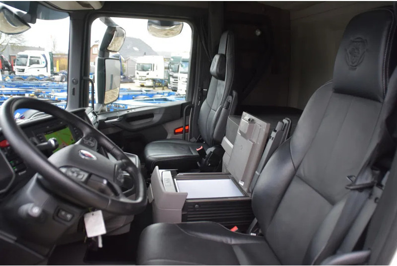 Scania R 460 NGS 6x4NB - SUPER - FULL AIR - RETARDER - 96 TKM - PARK. AIRCO - HYDRAULIC SYSTEM - LED - LEATHER SEATS - EXCELLENT CONDIT - Тягач: фото 5 Scania R 460 NGS 6x4NB - SUPER - FULL AIR - RETARDER - 96 TKM - PARK. AIRCO - HYDRAULIC SYSTEM - LED - LEATHER SEATS - EXCELLENT CONDIT - Тягач: фото 5