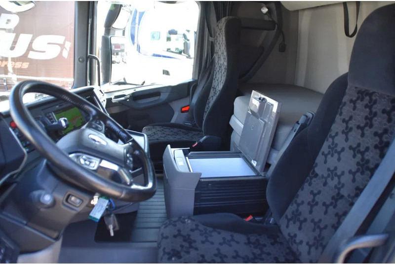 Scania R500 NGS 4x2 - RETARDER - 645 TKM - PARK. AIRCO - ACC - 4 POINT AIRSUSP. REAR - 2 x FUEL TANKS - LED LIGHTS - - Тягач: фото 5 Scania R500 NGS 4x2 - RETARDER - 645 TKM - PARK. AIRCO - ACC - 4 POINT AIRSUSP. REAR - 2 x FUEL TANKS - LED LIGHTS - - Тягач: фото 5