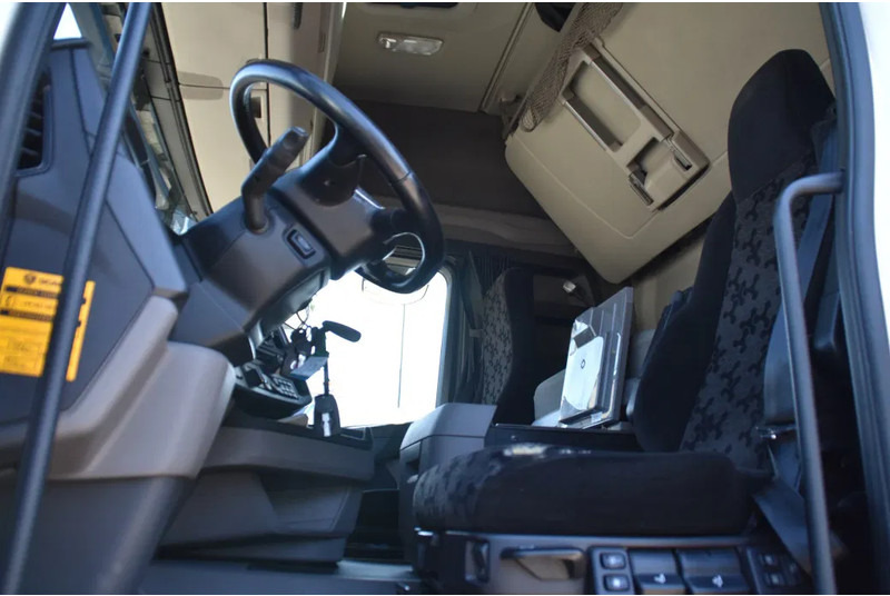 Scania R500 NGS 4x2 - RETARDER - 645 TKM - PARK. AIRCO - ACC - 4 POINT AIRSUSP. REAR - 2 x FUEL TANKS - LED LIGHTS - - Тягач: фото 4 Scania R500 NGS 4x2 - RETARDER - 645 TKM - PARK. AIRCO - ACC - 4 POINT AIRSUSP. REAR - 2 x FUEL TANKS - LED LIGHTS - - Тягач: фото 4