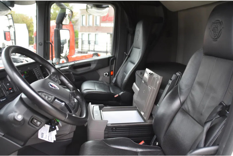 Scania S460 NGS 4x2NB - ONLY 104 TKM - FULL AIR - PARK. AIRCO - LEATHER SEATS - 2 x FUEL TANKS - LED LIGHTS - EXCELLENT CONDITION - - Тягач: фото 5 Scania S460 NGS 4x2NB - ONLY 104 TKM - FULL AIR - PARK. AIRCO - LEATHER SEATS - 2 x FUEL TANKS - LED LIGHTS - EXCELLENT CONDITION - - Тягач: фото 5
