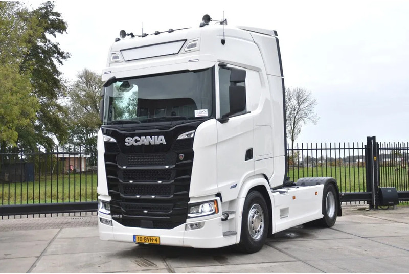 Scania S460 NGS 4x2NB - ONLY 104 TKM - FULL AIR - PARK. AIRCO - LEATHER SEATS - 2 x FUEL TANKS - LED LIGHTS - EXCELLENT CONDITION - - Тягач: фото 2 Scania S460 NGS 4x2NB - ONLY 104 TKM - FULL AIR - PARK. AIRCO - LEATHER SEATS - 2 x FUEL TANKS - LED LIGHTS - EXCELLENT CONDITION - - Тягач: фото 2