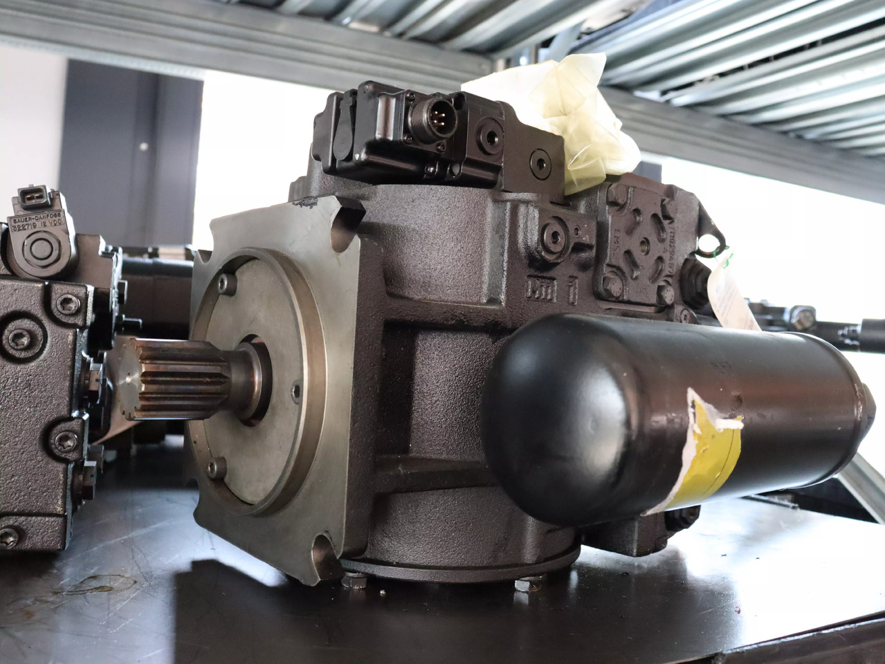 DANFOSS / SAUER 90L130KPVBJ8ELRF4F03GBA424236 - Гидравлический насос для Строительной техники: фото 1 DANFOSS / SAUER 90L130KPVBJ8ELRF4F03GBA424236 - Гидравлический насос для Строительной техники: фото 1