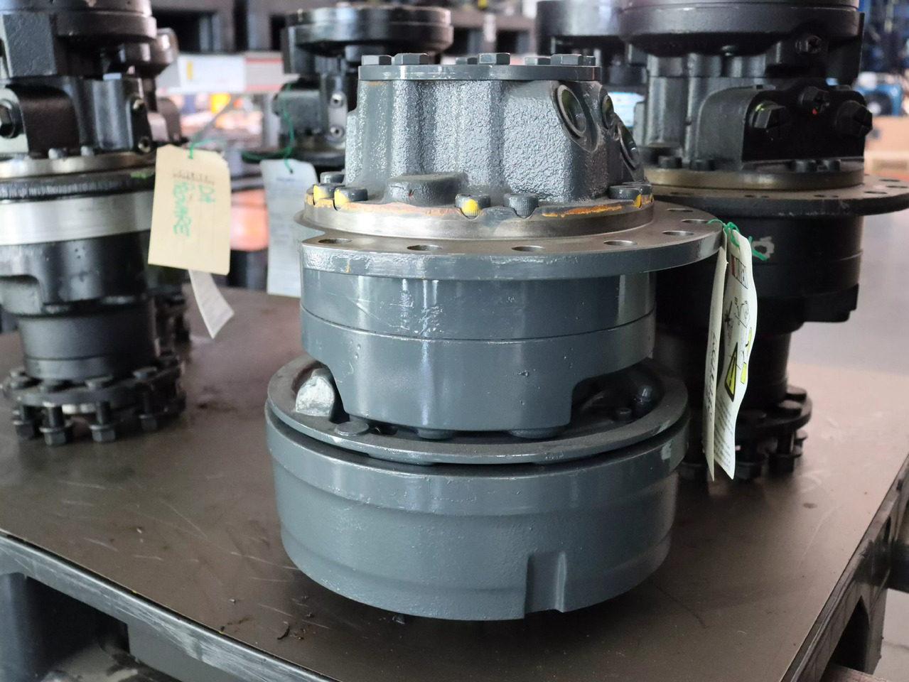 POCLAIN MS05-2-133-R05-1220-E000 - Гидравлический мотор для Погрузочно-разгрузочной техники: фото 2 POCLAIN MS05-2-133-R05-1220-E000 - Гидравлический мотор для Погрузочно-разгрузочной техники: фото 2