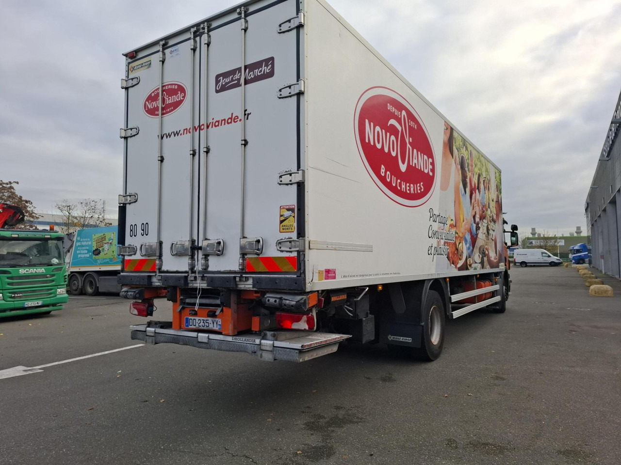 SCANIA P 280 DB4x2HNA - Грузовик-шасси: фото 2 SCANIA P 280 DB4x2HNA - Грузовик-шасси: фото 2