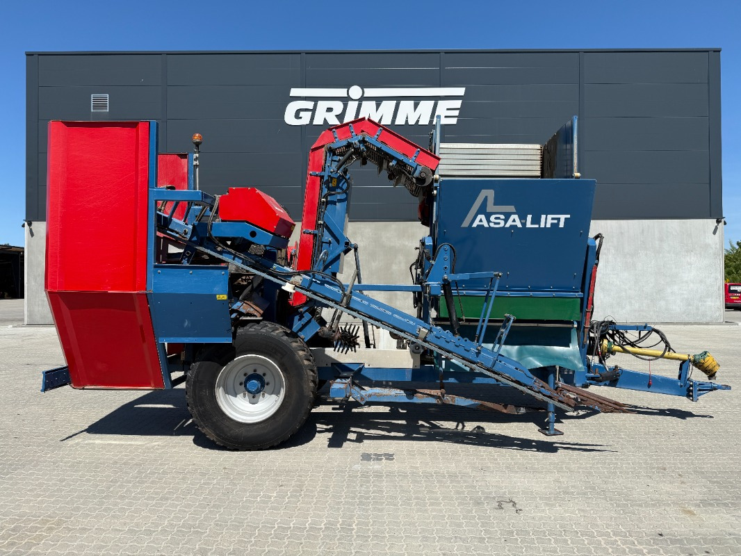 ASA-Lift T-130-B - Уборочная машина для винограда: фото 1 ASA-Lift T-130-B - Уборочная машина для винограда: фото 1