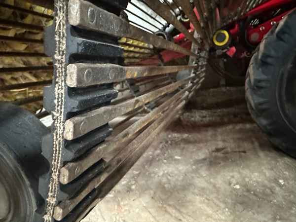 Grimme CS 150 RotaPower - Картофелеуборочный комбайн: фото 4 Grimme CS 150 RotaPower - Картофелеуборочный комбайн: фото 4