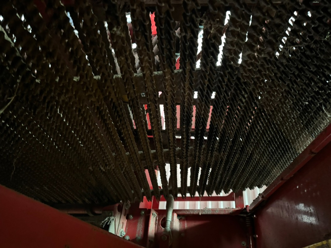 Grimme SE-150-60-UB XXL - Картофелеуборочный комбайн: фото 4 Grimme SE-150-60-UB XXL - Картофелеуборочный комбайн: фото 4