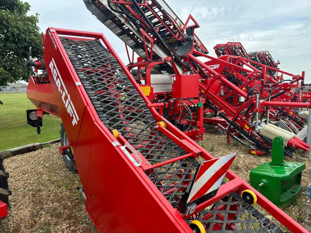 ASA-Lift MC1010E - Уборочная машина для винограда: фото 3 ASA-Lift MC1010E - Уборочная машина для винограда: фото 3