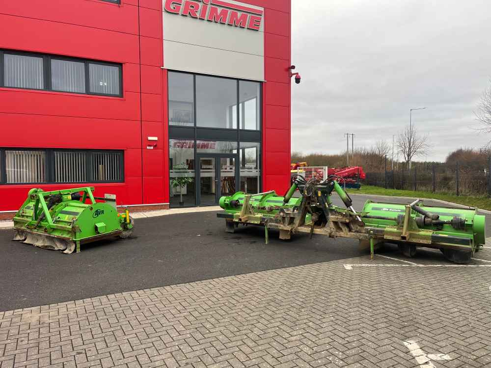 AVR RAFALE - Комбайн: фото 1 AVR RAFALE - Комбайн: фото 1