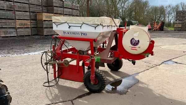 Techneat TechNeat Placement Pro - Техника для внесения удобрений: фото 2 Techneat TechNeat Placement Pro - Техника для внесения удобрений: фото 2