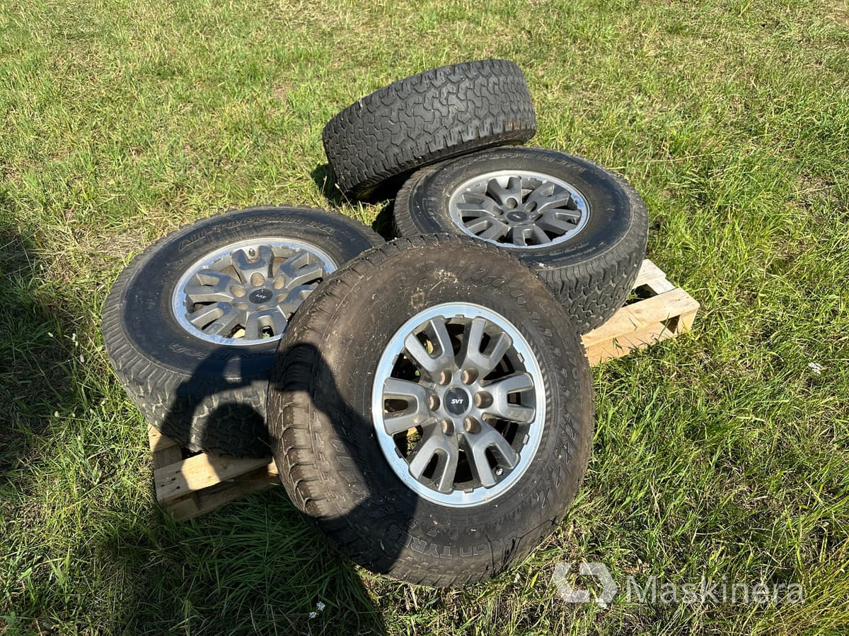 4st SVT Lightning fälgar med däck till Ford Raptor - Шины и диски для Пикапов: фото 2 4st SVT Lightning fälgar med däck till Ford Raptor - Шины и диски для Пикапов: фото 2