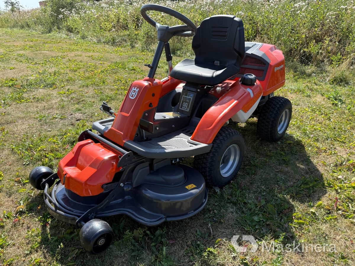 Åkgräsklippare Husqvarna Rider R214TC - Газонокосилка: фото 1 Åkgräsklippare Husqvarna Rider R214TC - Газонокосилка: фото 1