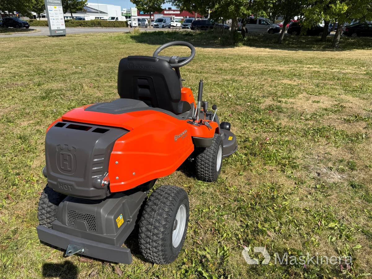 Åkgräsklippare Husqvarna Rider R214TC - Газонокосилка: фото 5 Åkgräsklippare Husqvarna Rider R214TC - Газонокосилка: фото 5