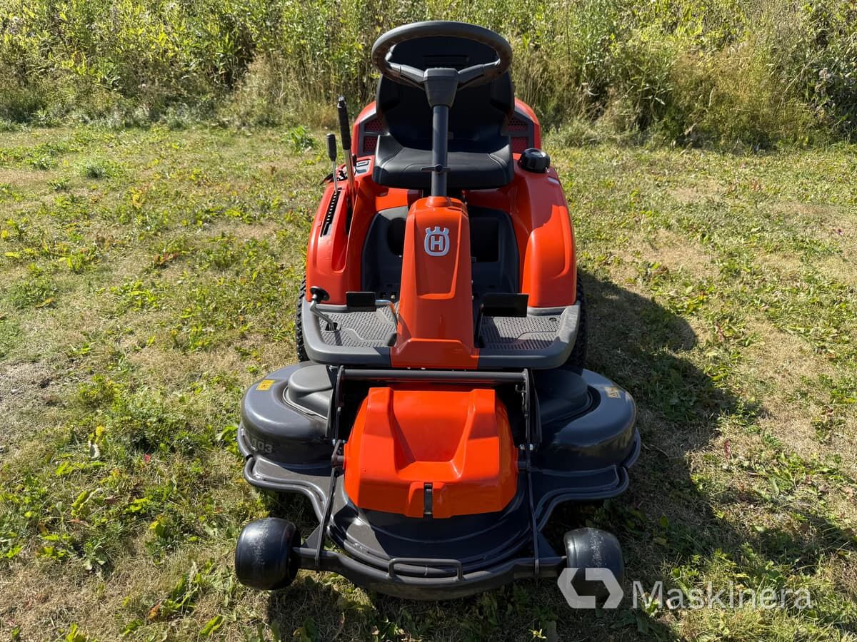 Åkgräsklippare Husqvarna Rider R214TC - Газонокосилка: фото 2 Åkgräsklippare Husqvarna Rider R214TC - Газонокосилка: фото 2