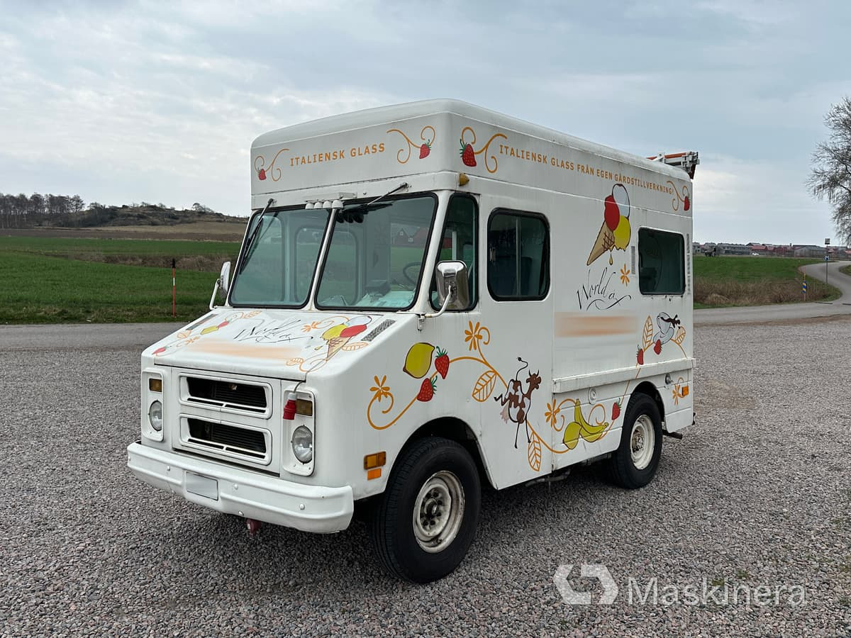 Foodtruck Chevrolet 1973 - Легковой фургон: фото 1 Foodtruck Chevrolet 1973 - Легковой фургон: фото 1