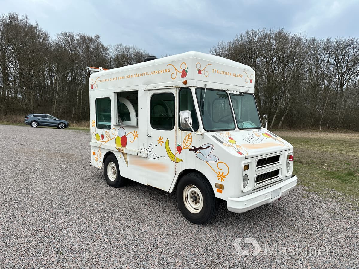 Foodtruck Chevrolet 1973 - Легковой фургон: фото 3 Foodtruck Chevrolet 1973 - Легковой фургон: фото 3