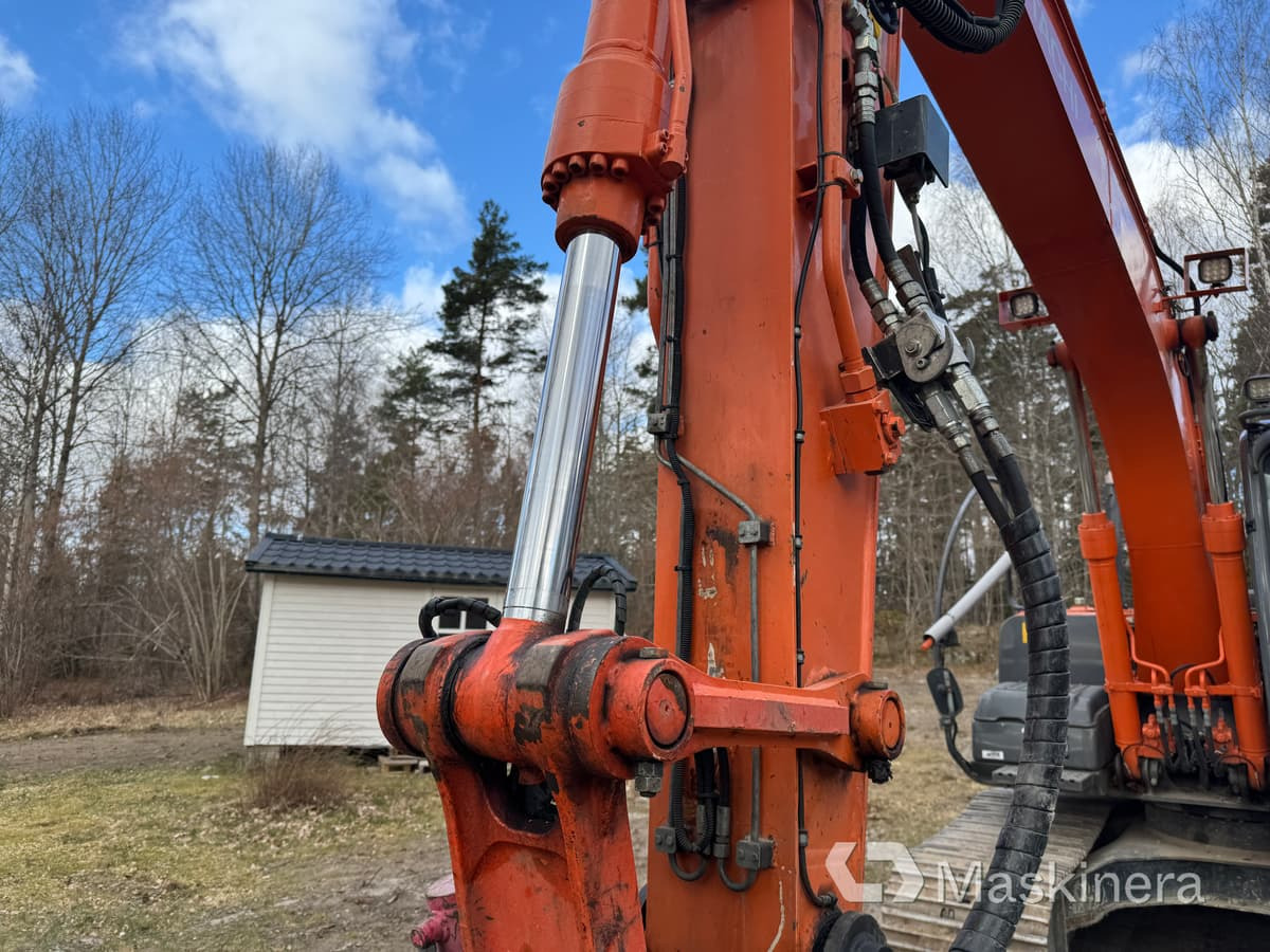 Гусеничный экскаватор Grävmaskin Hitachi ZX130-3: фото 40