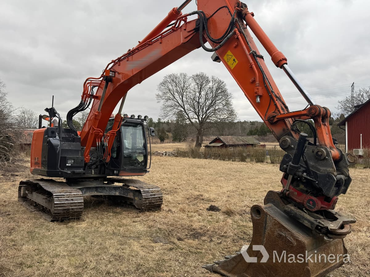 Grävmaskin Hitachi ZX225USLC-5B med redskap - Гусеничный экскаватор: фото 3 Grävmaskin Hitachi ZX225USLC-5B med redskap - Гусеничный экскаватор: фото 3