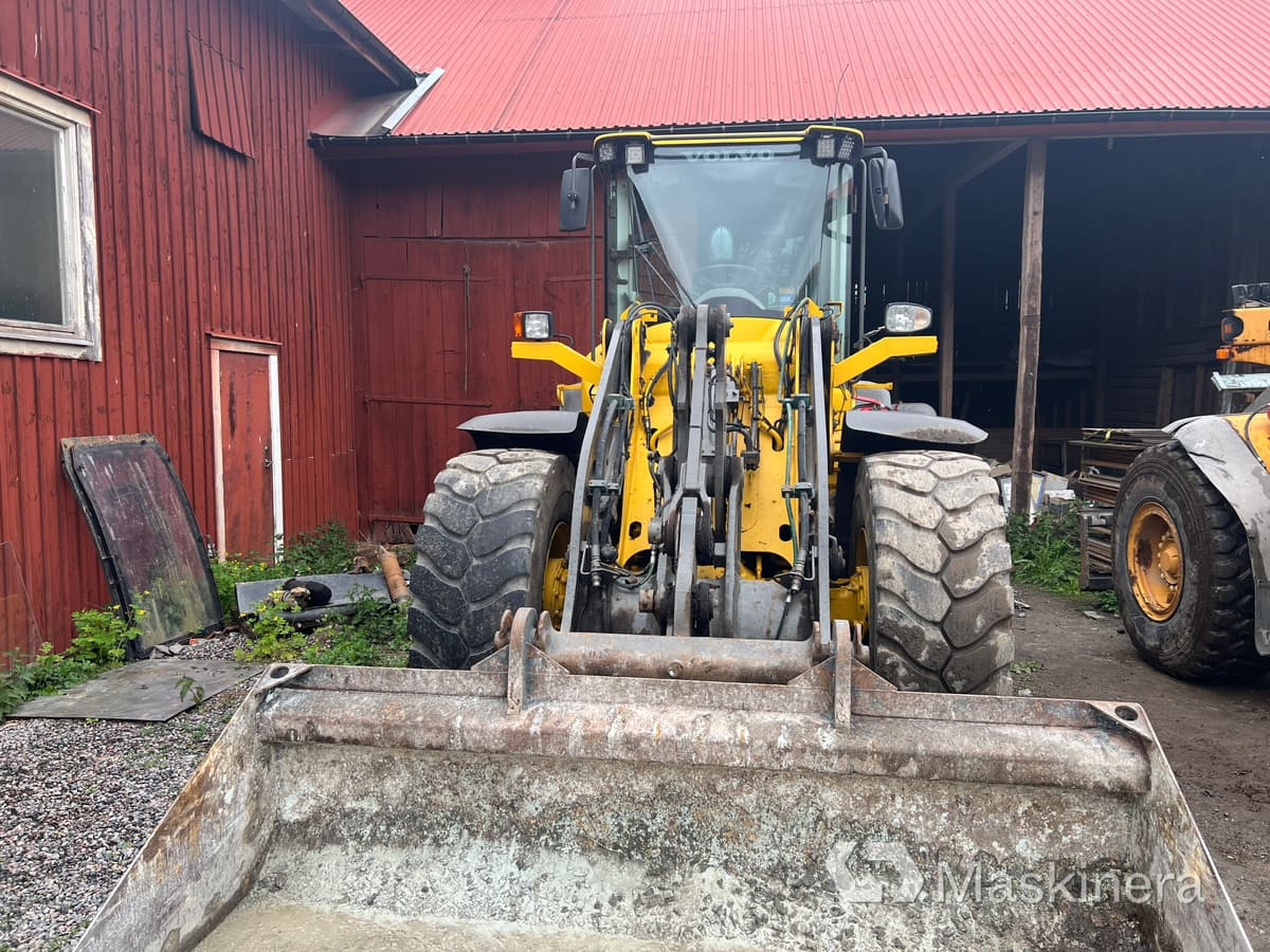 Hjullastare Volvo L60F - Колёсный погрузчик: фото 2 Hjullastare Volvo L60F - Колёсный погрузчик: фото 2