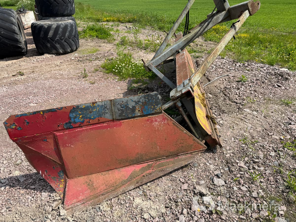 Isrivarblad 3-punktsfäste - Отвал для снега: фото 1 Isrivarblad 3-punktsfäste - Отвал для снега: фото 1